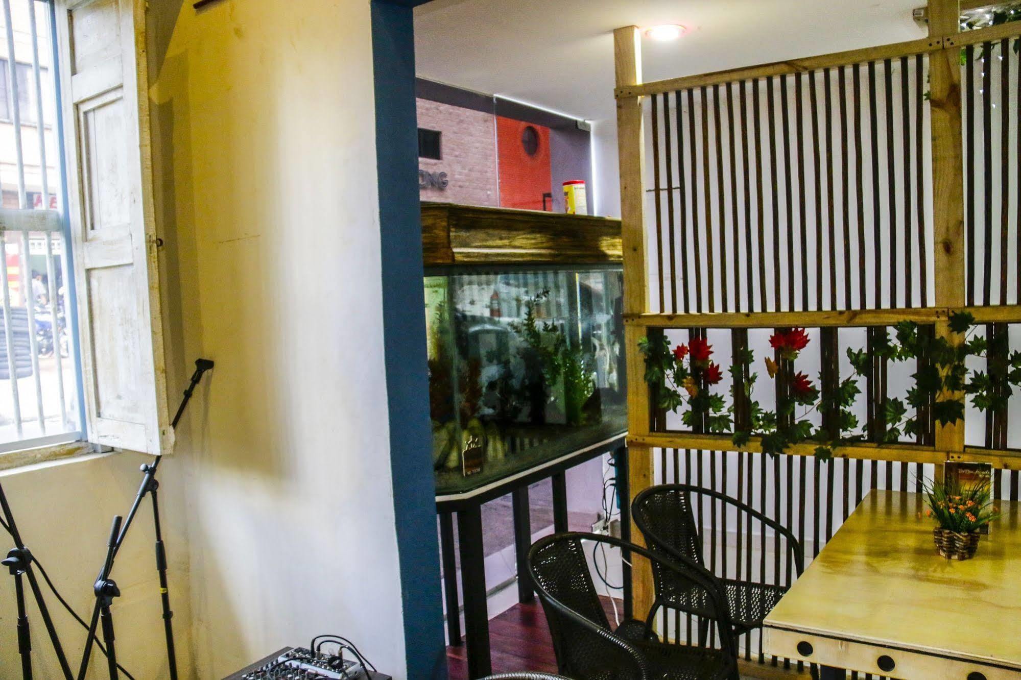 79 Hotel Μεντεγίν Εξωτερικό φωτογραφία